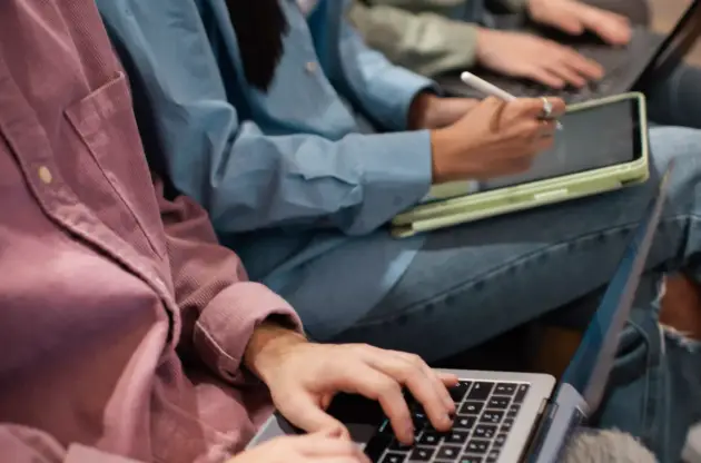 ALFABETIZACIÓN INFORMÁTICA: INFORMÁTICA E INTERNET